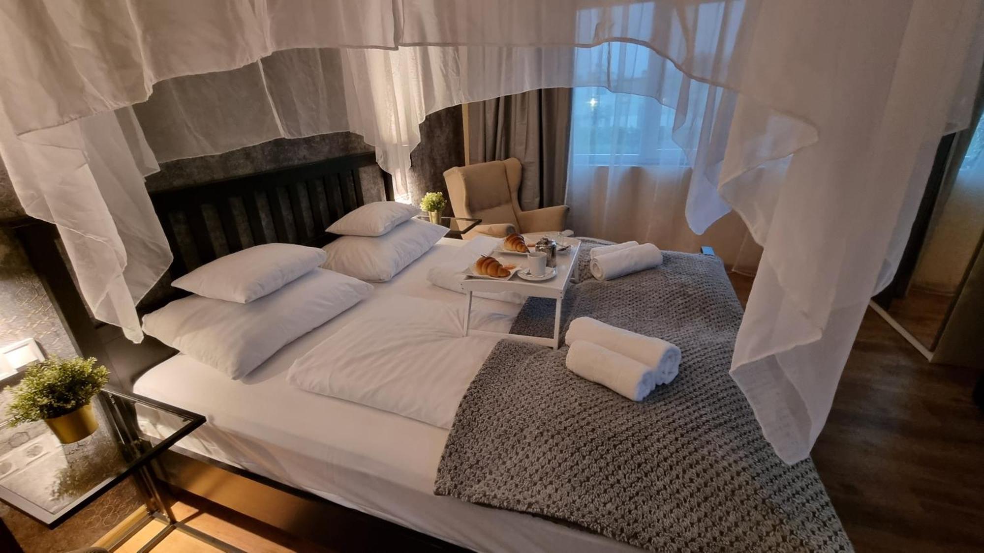 Boutique Hotel & Event Center ブダペスト エクステリア 写真
