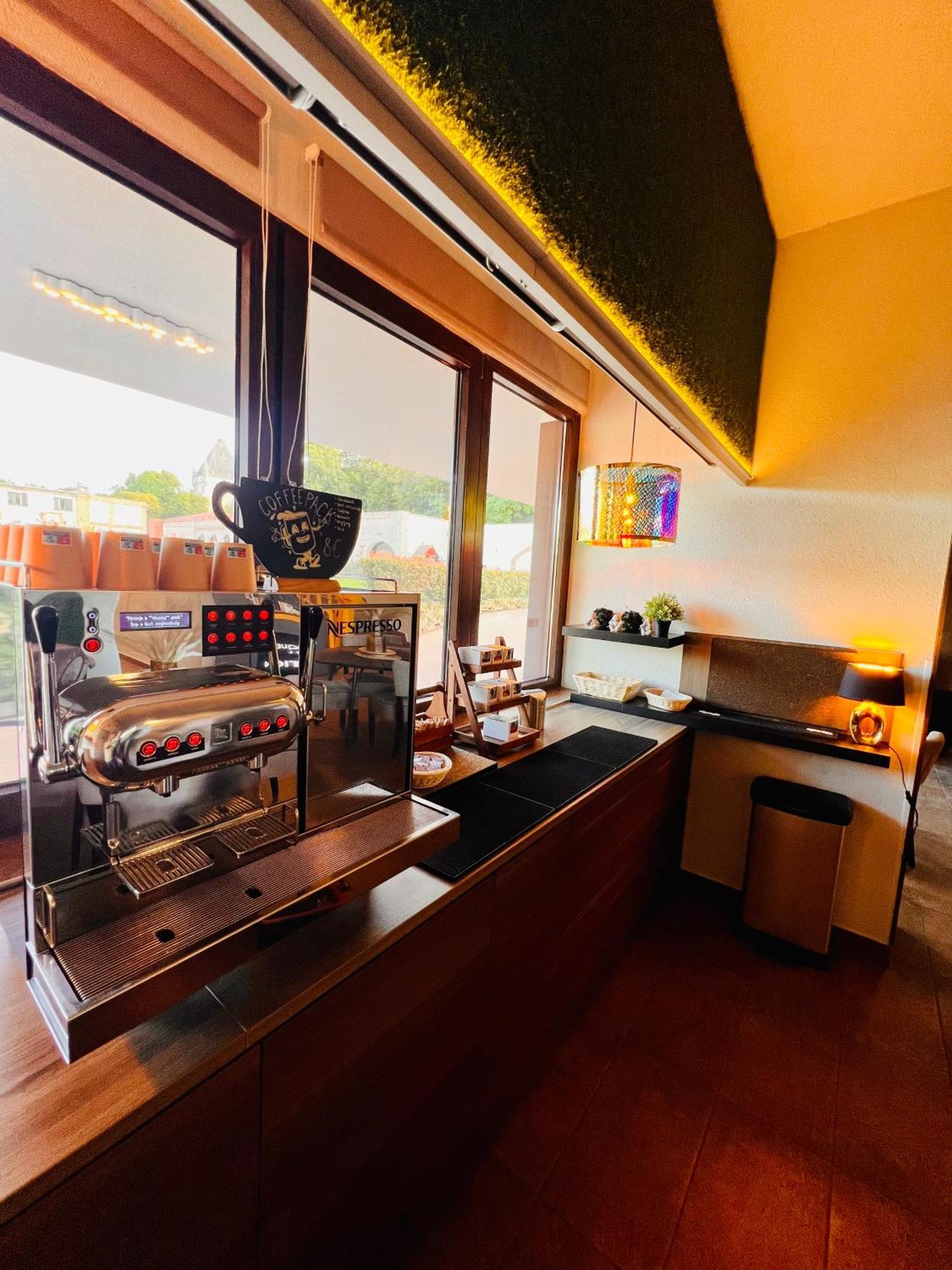 Boutique Hotel & Event Center ブダペスト エクステリア 写真