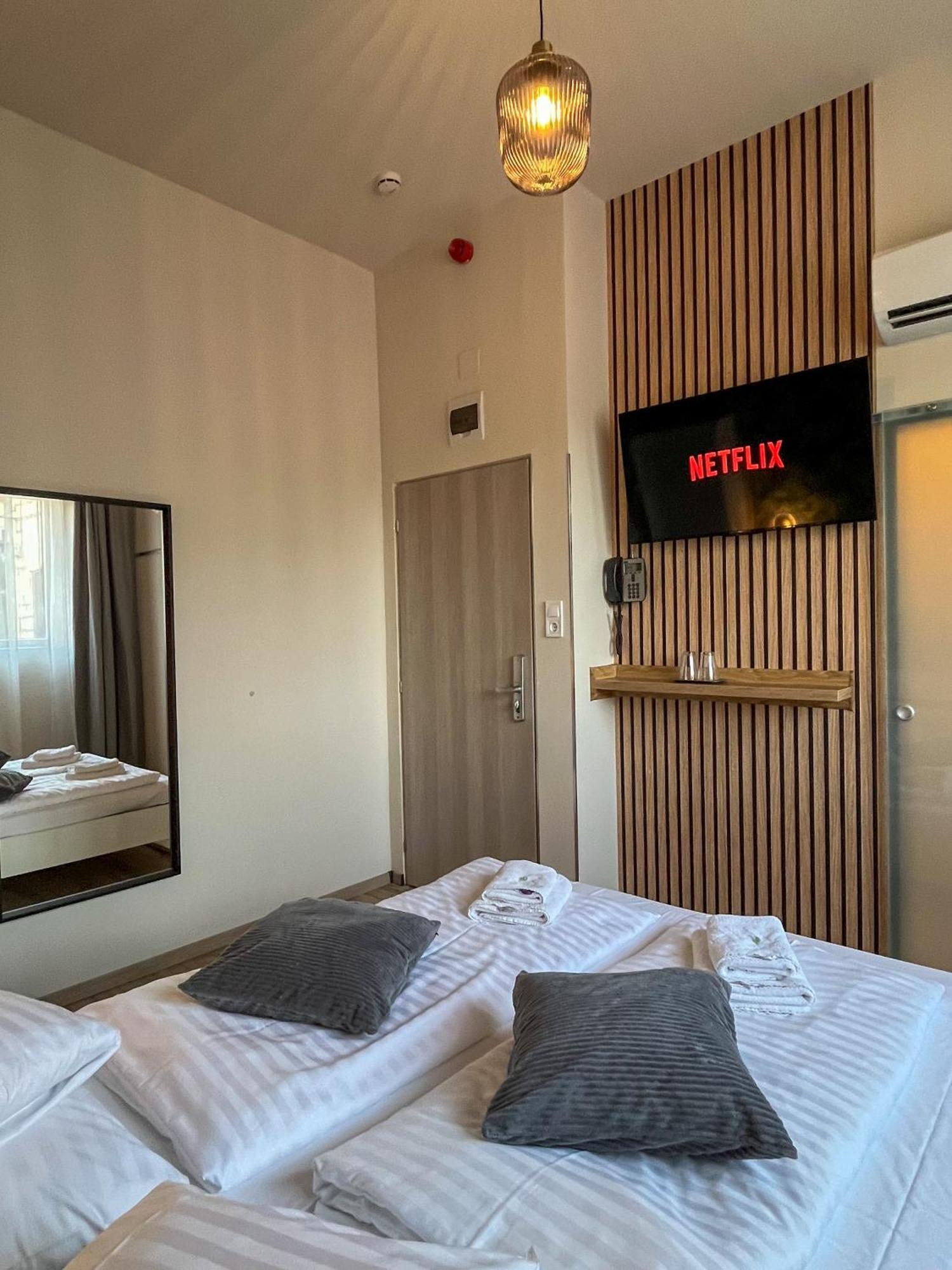 Boutique Hotel & Event Center ブダペスト エクステリア 写真